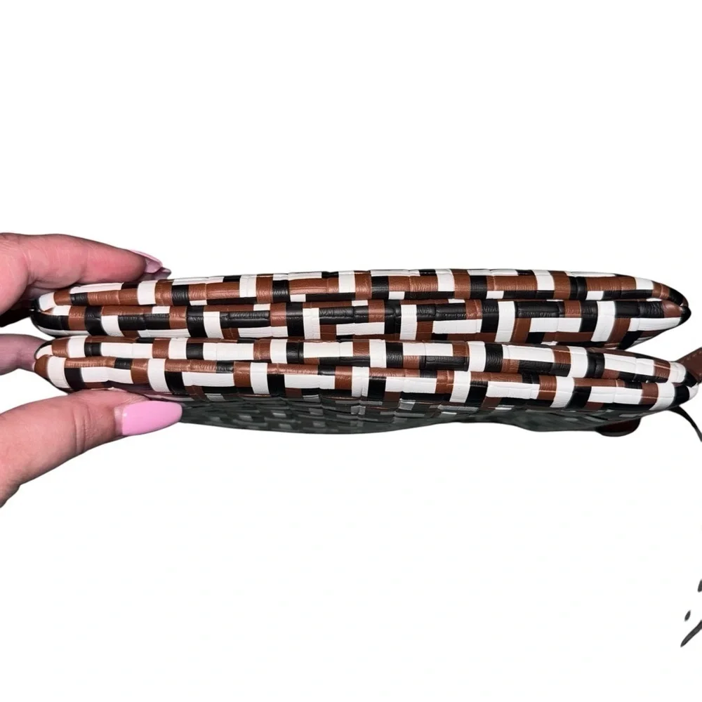 FRYE & CO Multicolor Embossed Woven Braided Crossbody Handbag Bag